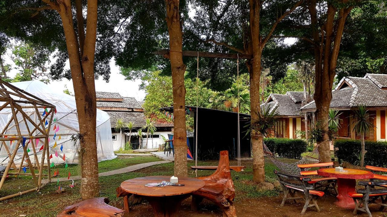 Brick House Hostel Pai Bagian luar foto