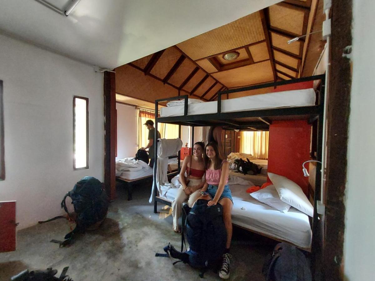 Brick House Hostel Pai Bagian luar foto
