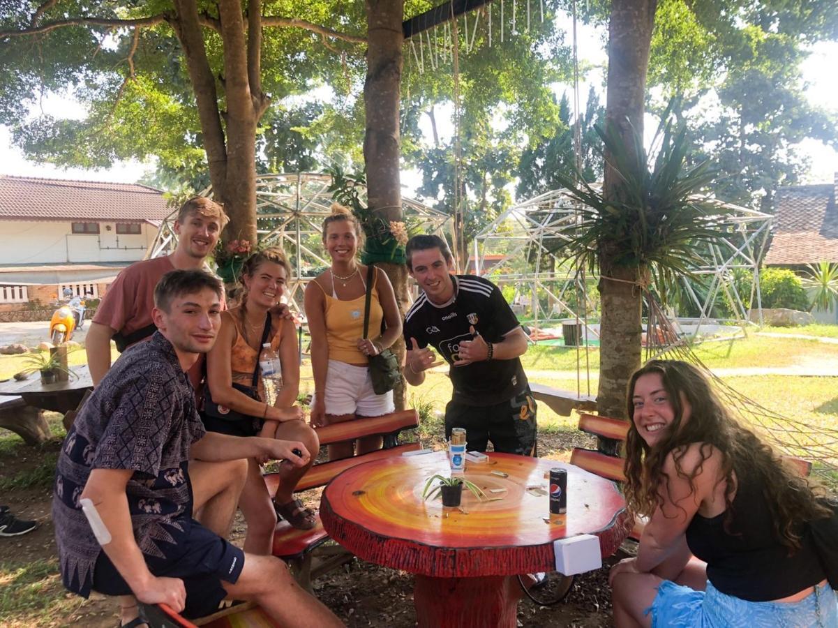 Brick House Hostel Pai Bagian luar foto