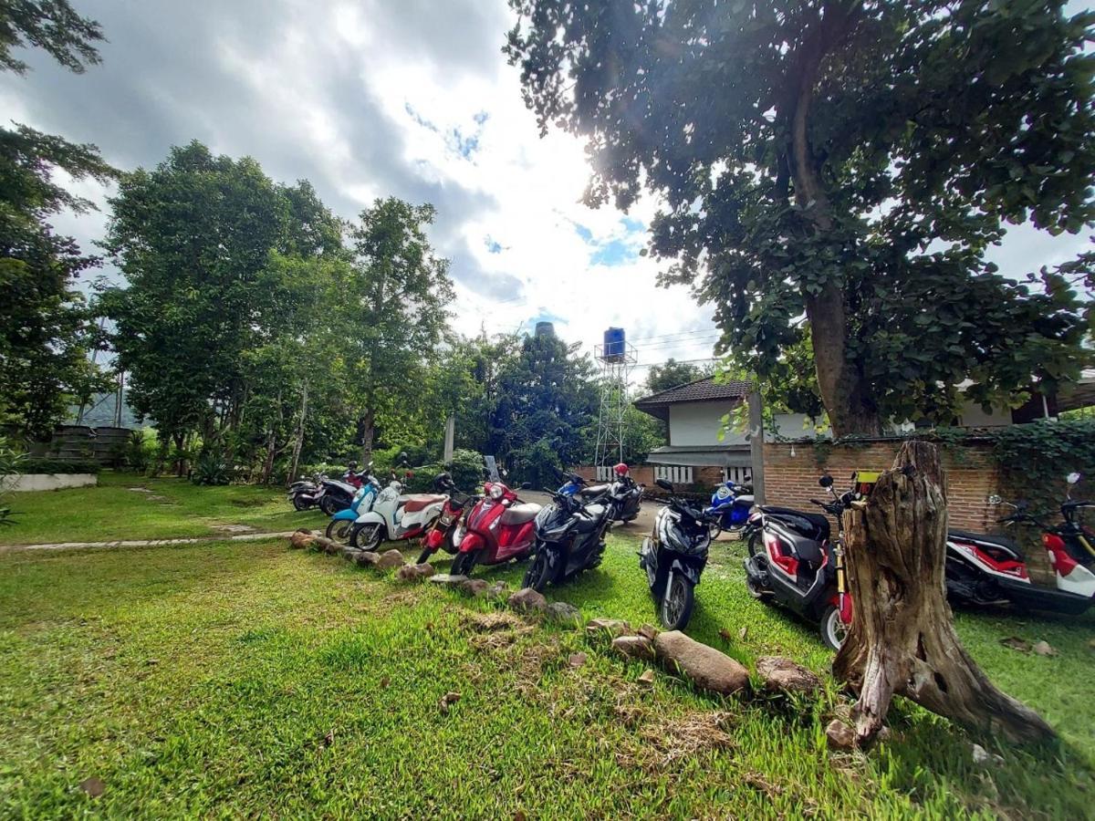 Brick House Hostel Pai Bagian luar foto