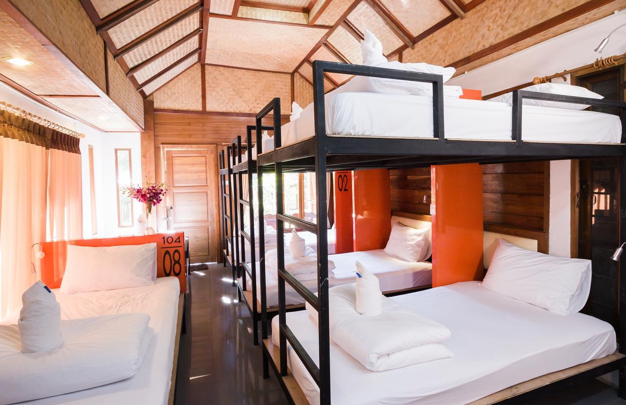 Brick House Hostel Pai Bagian luar foto