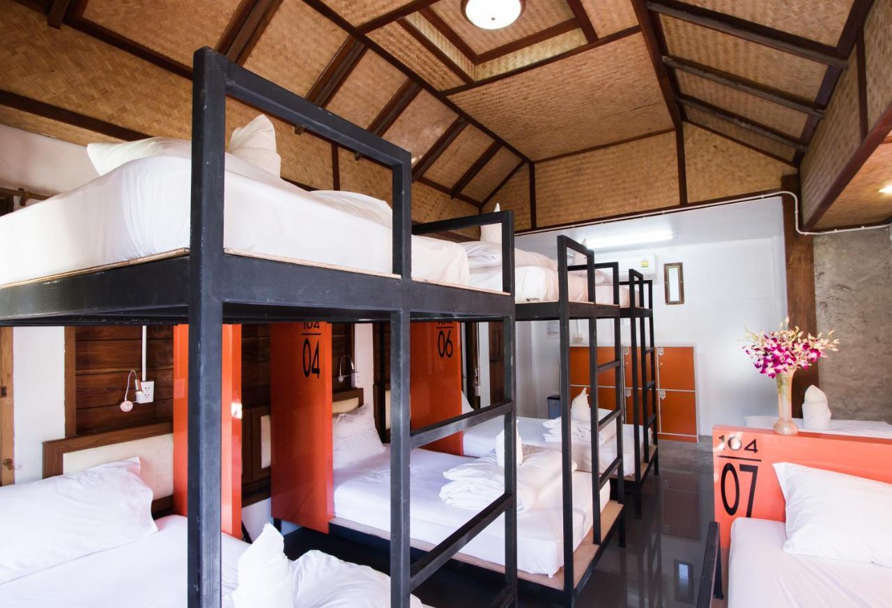 Brick House Hostel Pai Bagian luar foto